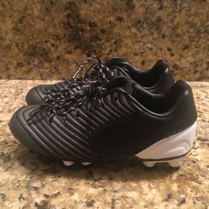 Brava soccer cleats